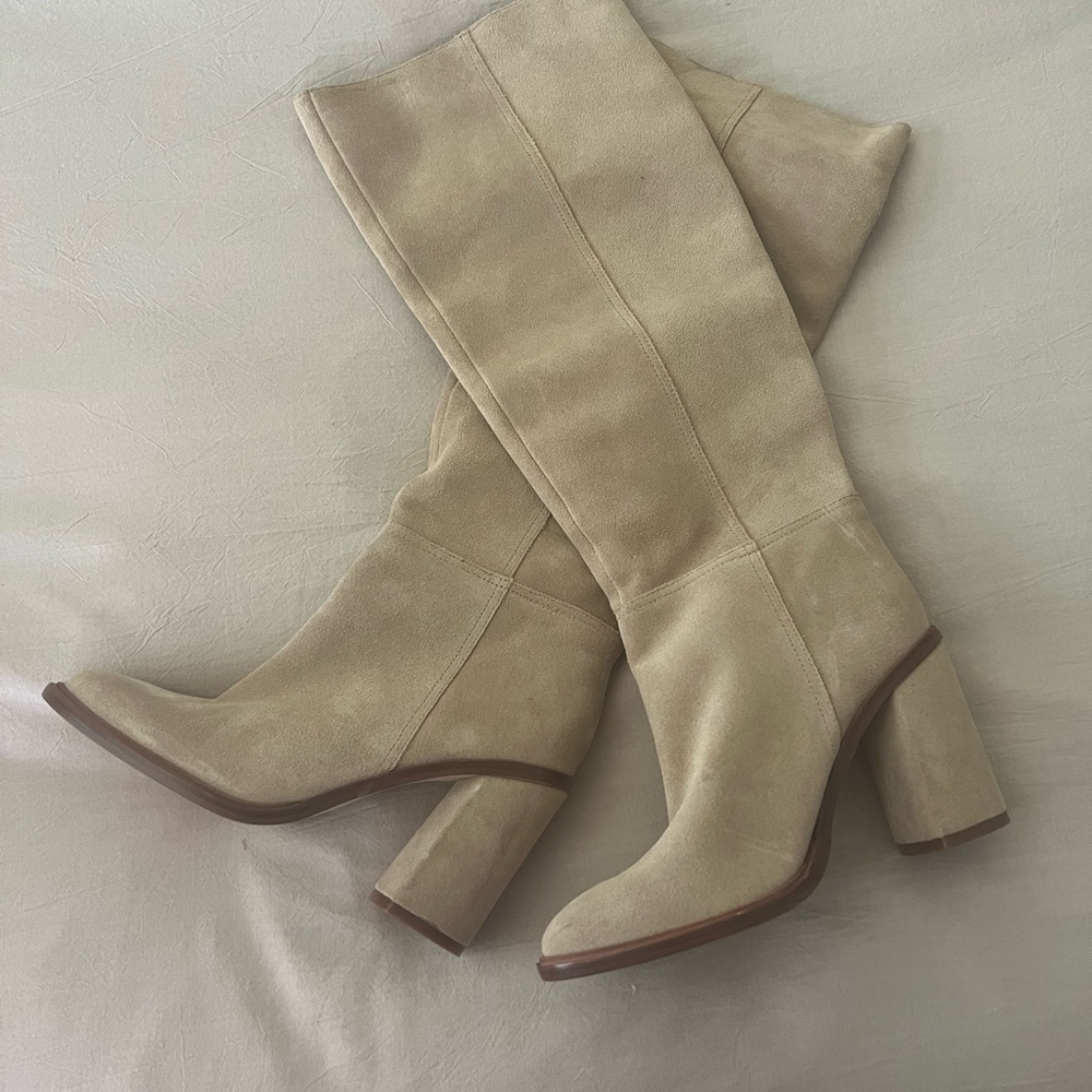 Vince Camuto Women's Boots size 5